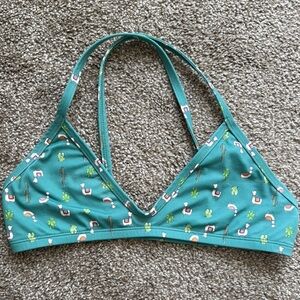 Jolyn Clothing Green Merlin 2 top. Size small